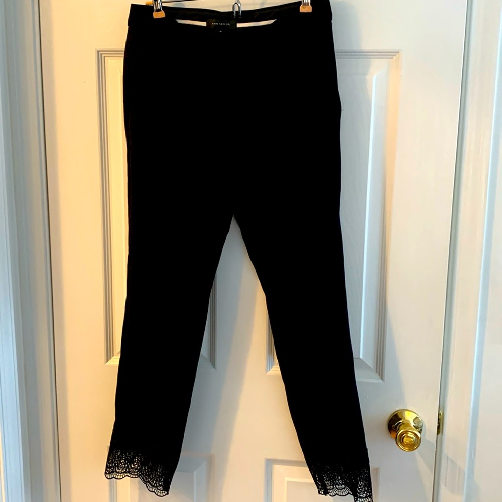 Ann Taylor Lace Bottom pants size 00